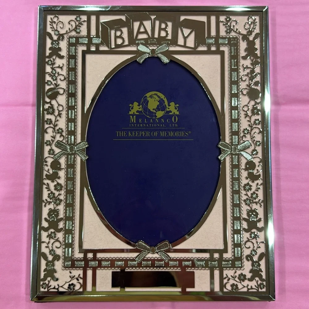 Melannco International Teddy Bear Frame silver engrave